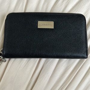 Liz Claiborne Clutch / Wristlet